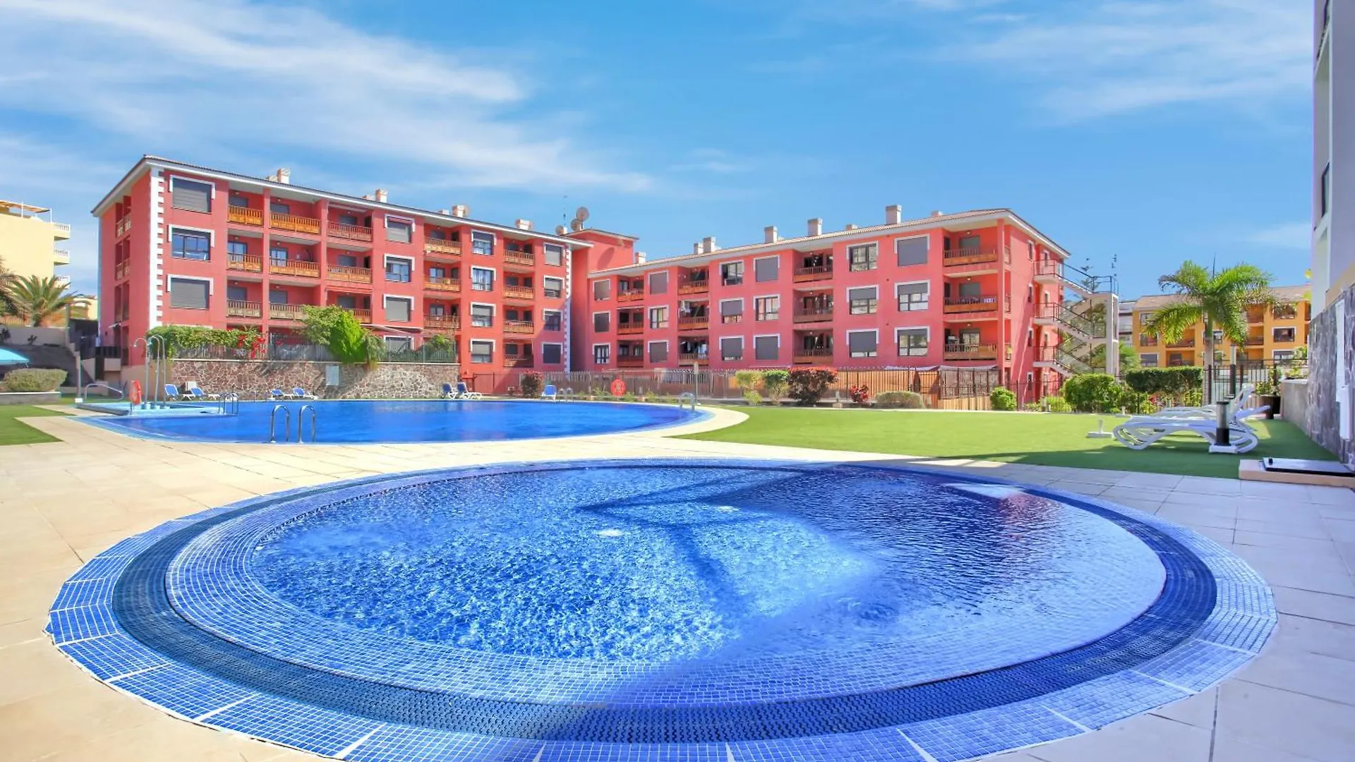 Best Mocan, Terrace Garden, Garage, Pool, Fiber Palm-mar Apartment